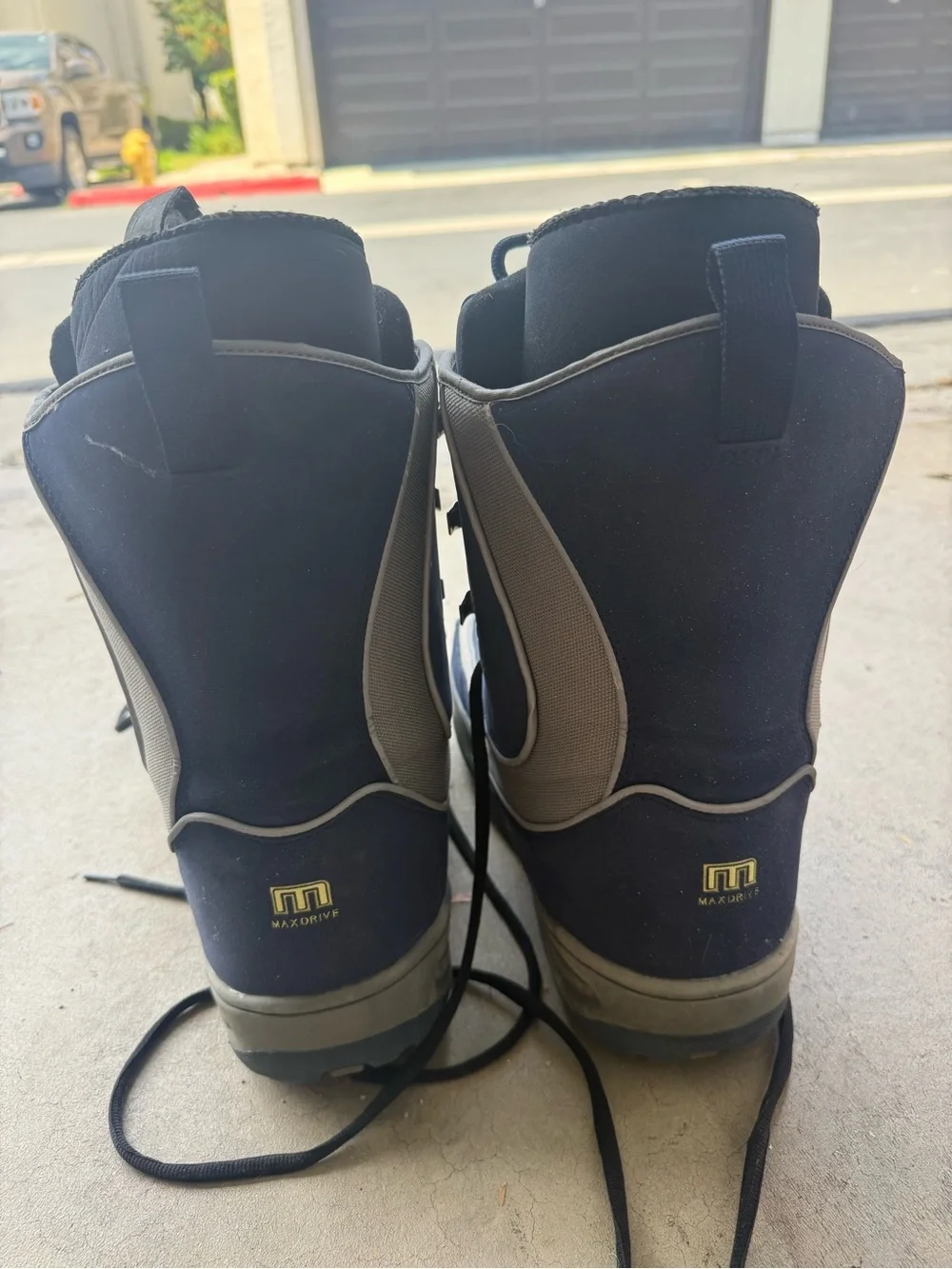 MaxDrive Navy Snowboard Boots size 11